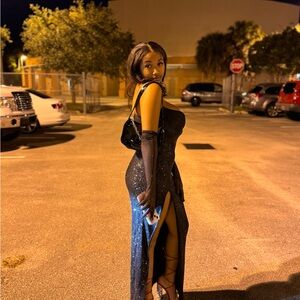 BABYBOO Elegant Black Evening Gown with Gloves